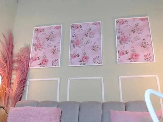 CurlyDani from BongaCams