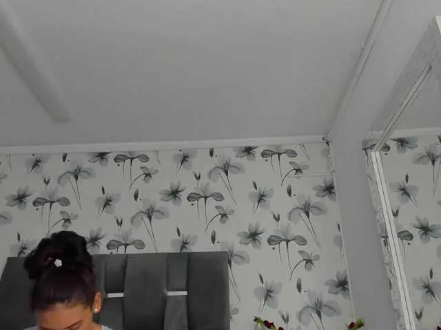 Ehotloveaxxx from BongaCams