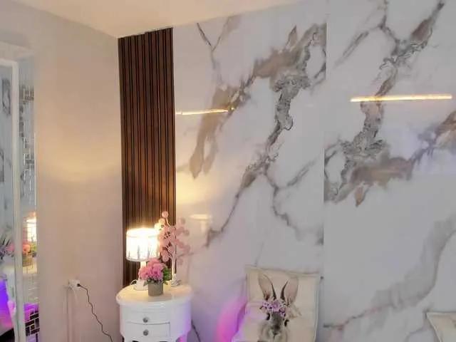 hannahill69 from BongaCams