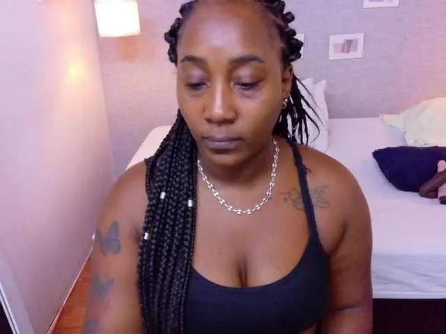 kiara-evanss from BongaCams