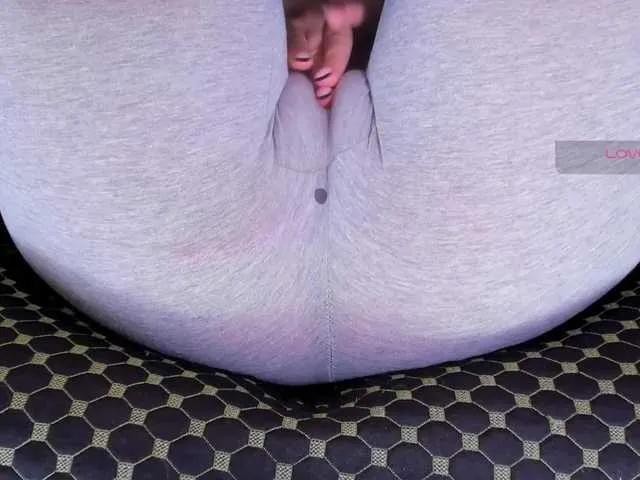 Kira-Kell from BongaCams