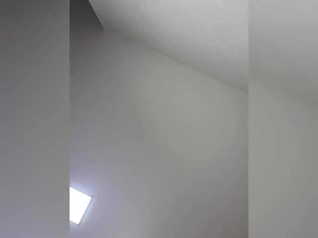 Seductive KITTYtempreXXX gets butt-naked and squirt while being viewed KITTYtempreXXX from BongaCams