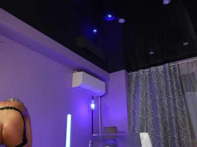 mandypeas from BongaCams