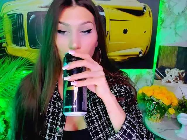 Mollyinyourmind from BongaCams