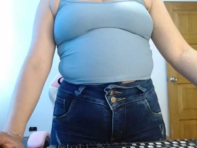 nanis-milf from BongaCams