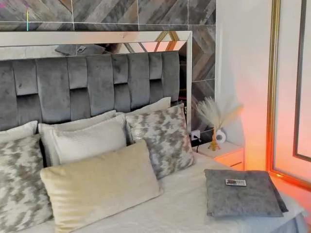 TaniaSmith from BongaCams