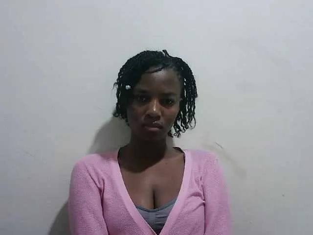 Tatswee from BongaCams