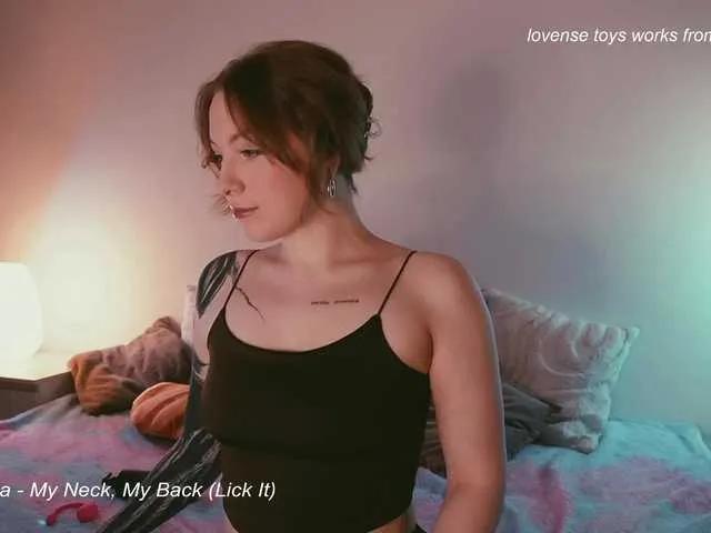 TouchMyAss from BongaCams