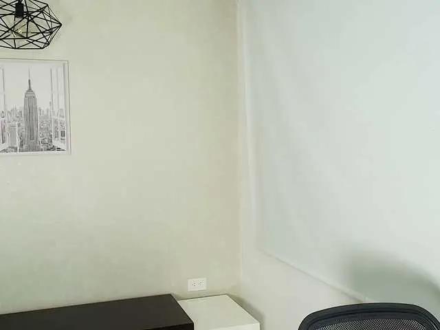 Victoria-Collins from BongaCams