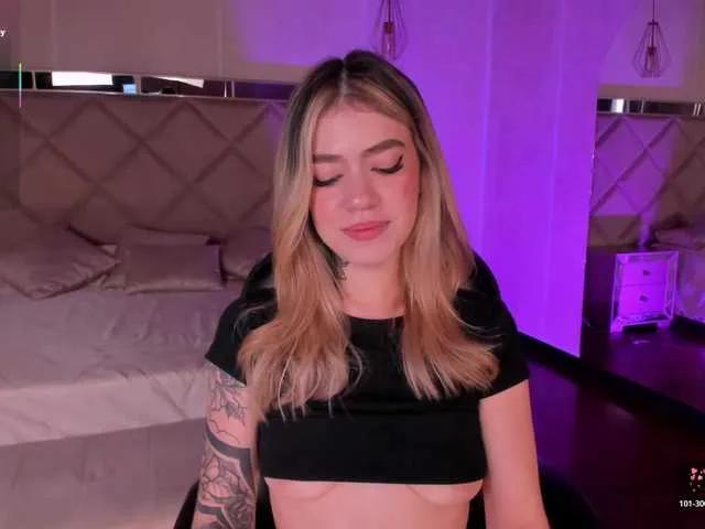 ViolettHansson from BongaCams