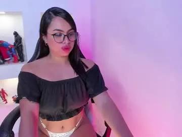 aliceroys from Chaturbate