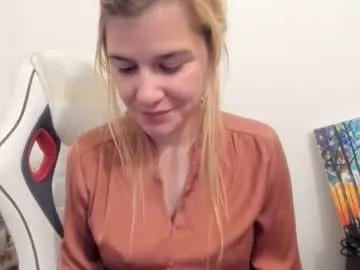 artsyandcraftsy_ from Chaturbate