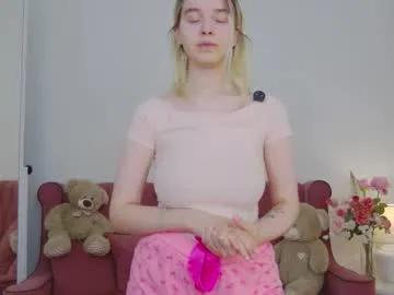 Dirty pleasure with the bountiful Ashly_cherry from Chaturbate stripping on video ashly_cherry from Chaturbate