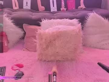 atenea_klett_ from Chaturbate