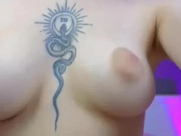 avgustina_love from Chaturbate