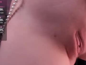 Satisfy your kookiest dreams with Chaturbate's luscious Caramelangels caramelangels from Chaturbate