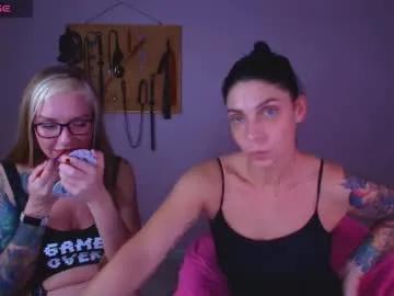 carrie_moonshine from Chaturbate