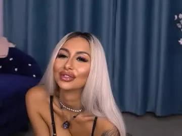 goldenamberx from Chaturbate