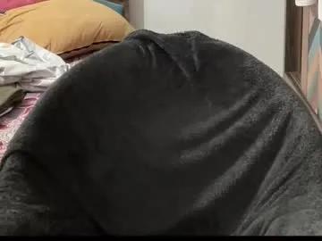 itsmylife021 from Chaturbate