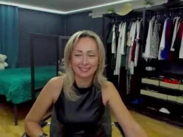 julia__cherry_ from Chaturbate