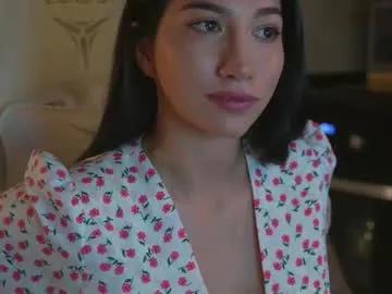 leoramallis from Chaturbate