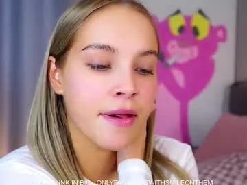 lipswithsmileonthem from Chaturbate