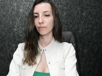 Bicurious wildness: Marielleanker gets naked while fingering her beaver on video marielleanker from Chaturbate