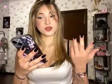Curious Oletaguinyard stripping and cumming with her favorite vibrators oletaguinyard from Chaturbate