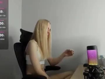 sasha_vesmus from Chaturbate