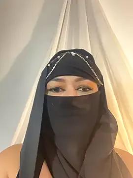 Amyraa_ from StripChat