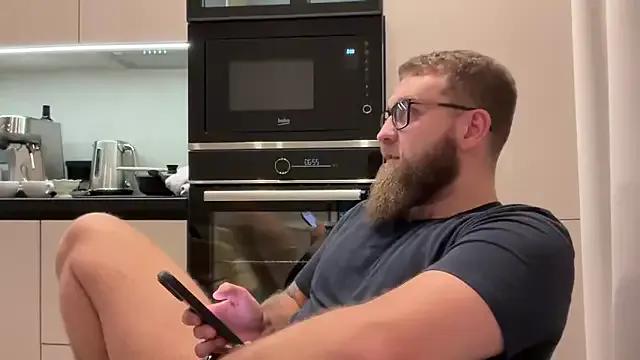 Bear_bear_ from StripChat