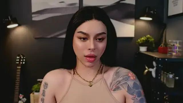 callmeLUNA from StripChat