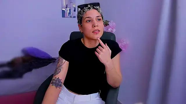 Charlee_pink from StripChat