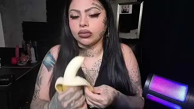 Watch Chicanachic13, she wants to masturbate for you chicanachic13 from StripChat