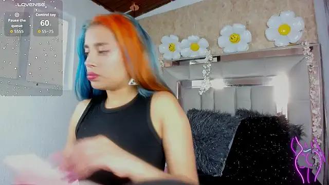 Cristall_ravven from StripChat