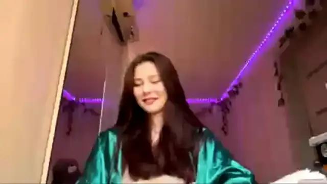 CutieSlim from StripChat