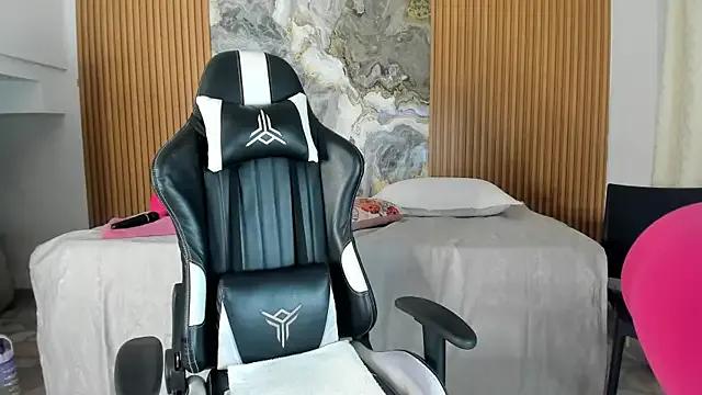 Check-out StripChat's Danna_topless Danna_topless from StripChat