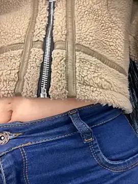 Daphnee-x from StripChat