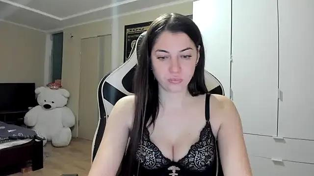 EmiLovsi from StripChat