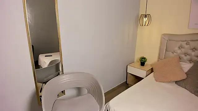 escarleth__ from StripChat