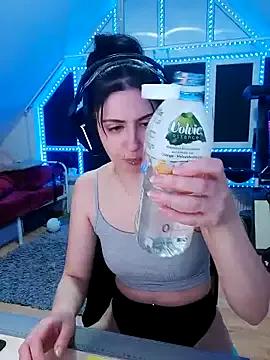 Gamergirl-Linela from StripChat