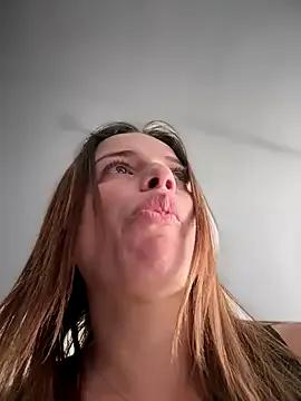 Gjynna-kiim from StripChat