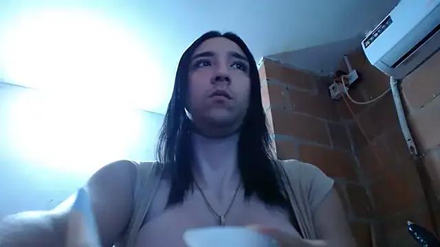 Juicy Gottibanks gets naked and climax while being gazed on gottibanks from StripChat