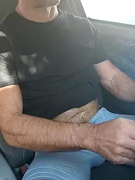 GreekGuyOutdoors from StripChat