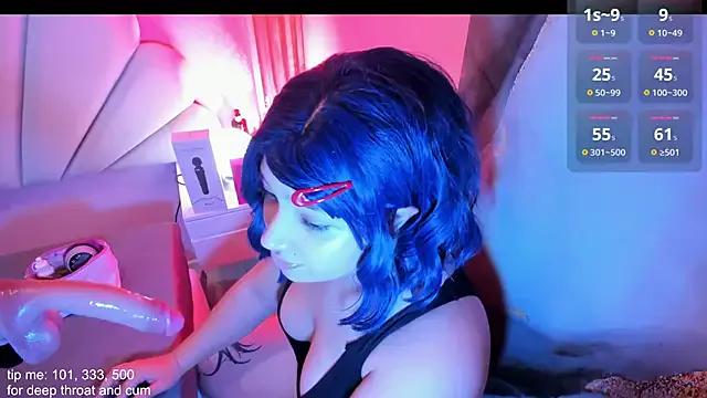 hinata_dolly from StripChat