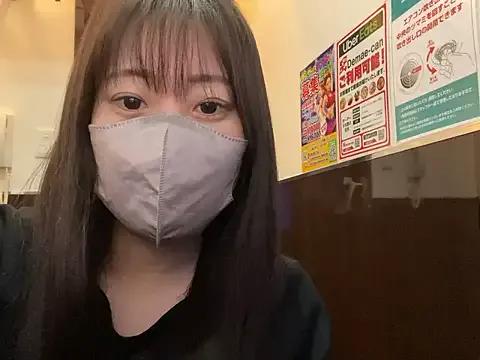 hitomi_desu from StripChat
