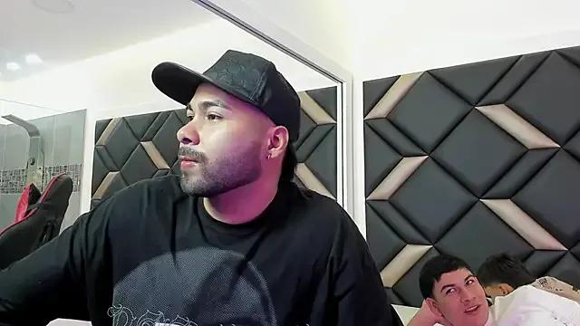 Hot_Threesomee from StripChat