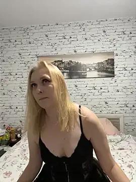 hotgoodgirll from StripChat