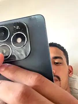 Charming Ikaro21 gets au naturel and orgasm while being gazed on ikaro21 from StripChat