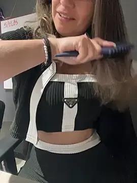 Isabella_Varella from StripChat